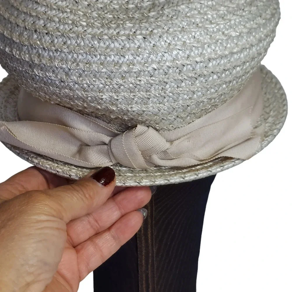 Vintage‎ Beige Straw Hat with Ribbon trim around the Brim Union Made